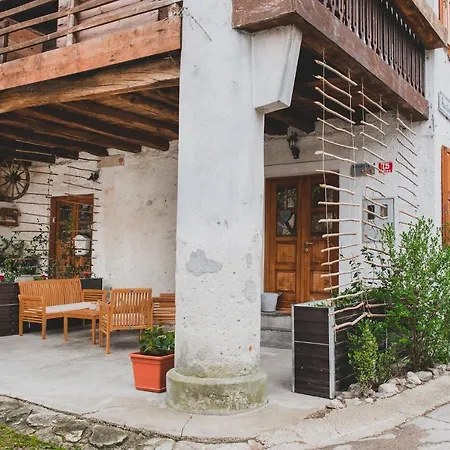 Apartma Cici *